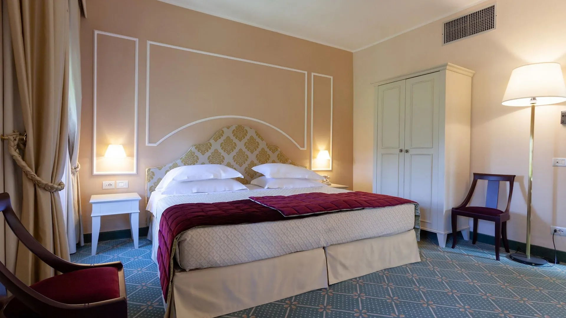 Hotel Villa San Lucchese Poggibonsi 4*,