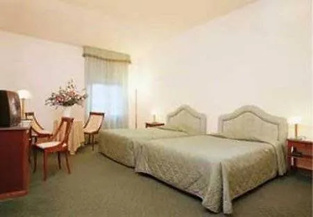 Hotel Villa San Lucchese Poggibonsi
