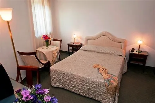 Hotel Villa San Lucchese Poggibonsi 4*,