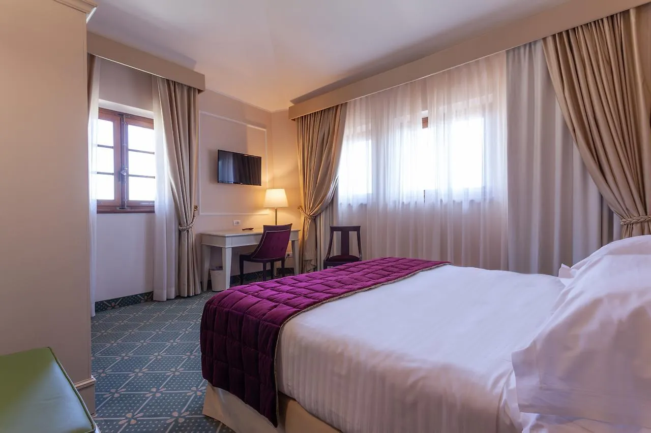 Hotel Villa San Lucchese Poggibonsi